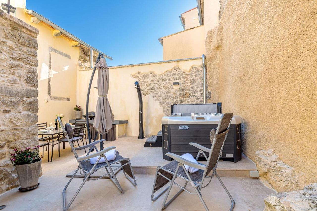 Casa Amelia In Pićan Exterior foto